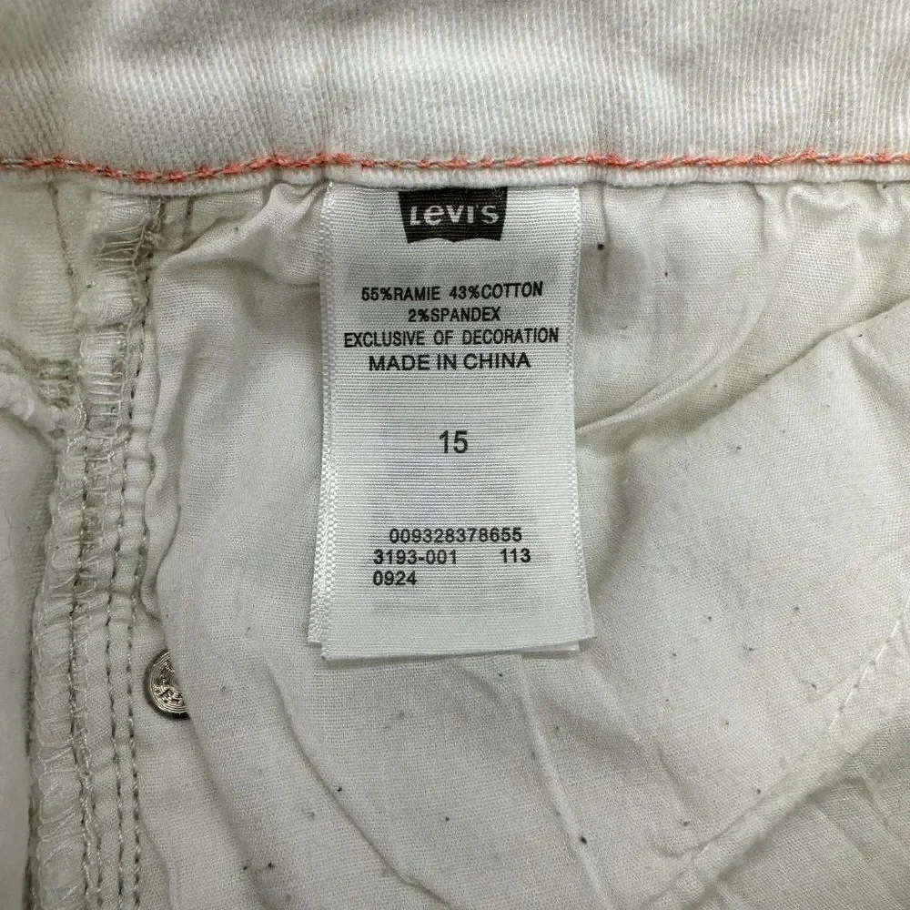 Levi's Denim Bermuda Shorts (15) - Picture 9 of 10